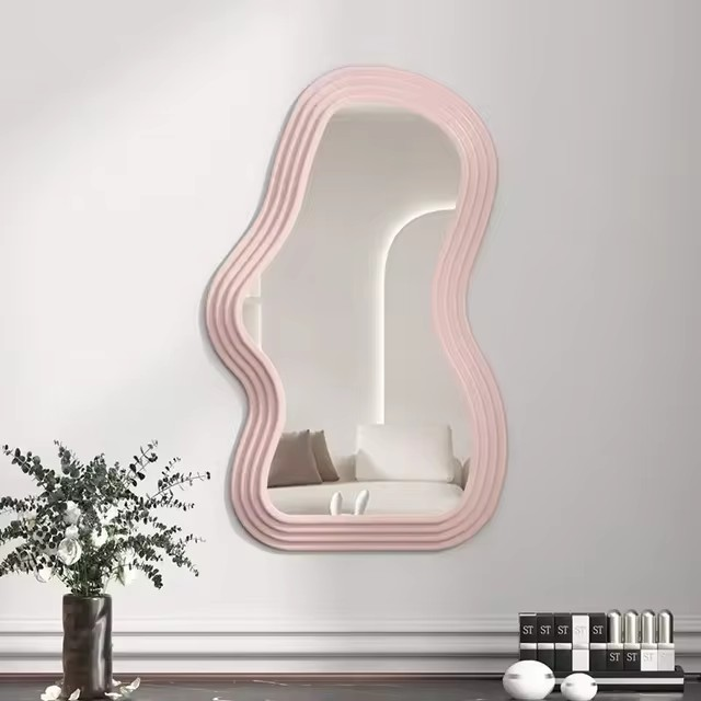 Cloudy Mirror – elegantes Design