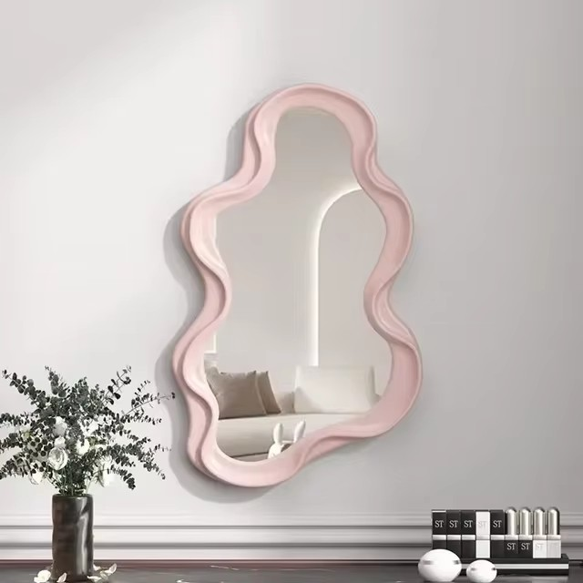 Cloudy Mirror – elegantes Design